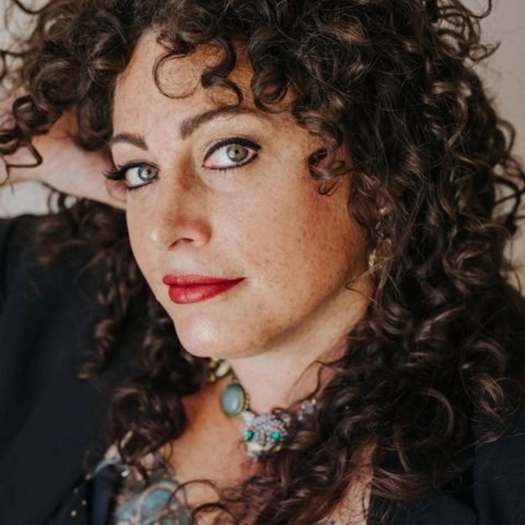 Meet your Posher, Jenessa - Picture 1 of 1